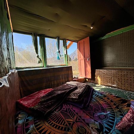 Hippy Hyde Kalga Hotel Kalgha Kültér fotó