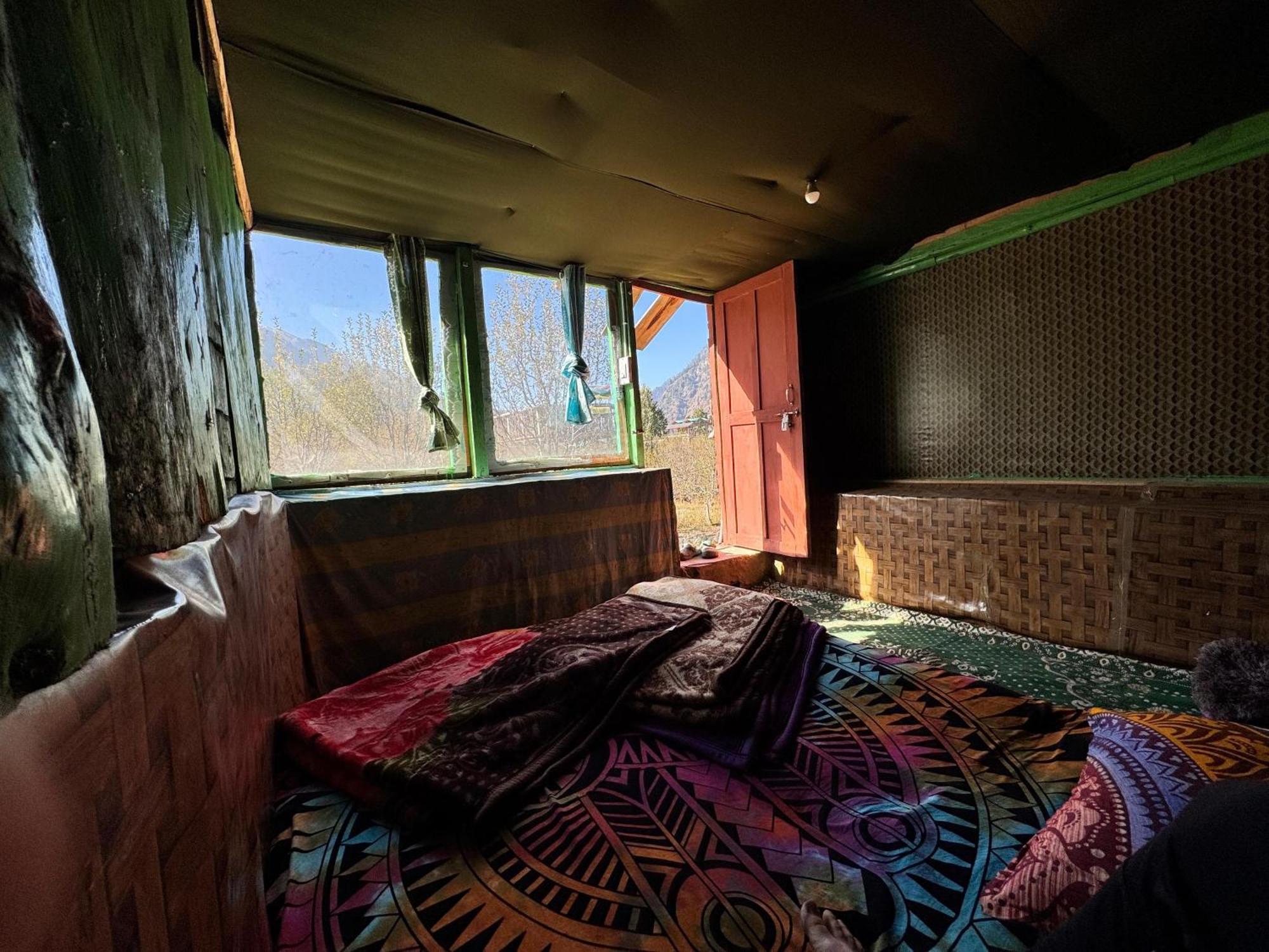 Hippy Hyde Kalga Hotel Kalgha Kültér fotó